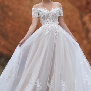 https://ttbridalboutique.com/wp-content/uploads/2022/06/LD5830_2-300x300.jpg